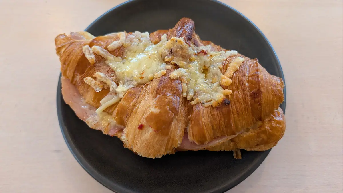 Asian Bakery bakes
